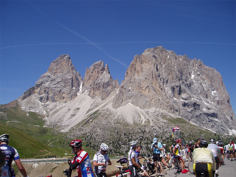 gal/2010/07 - Sella Ronda Bike Day 2010/05 - SellaRonda_Bike_Day/04 - L_affascinante e duro Passo Sella/4P6270181-01.jpg